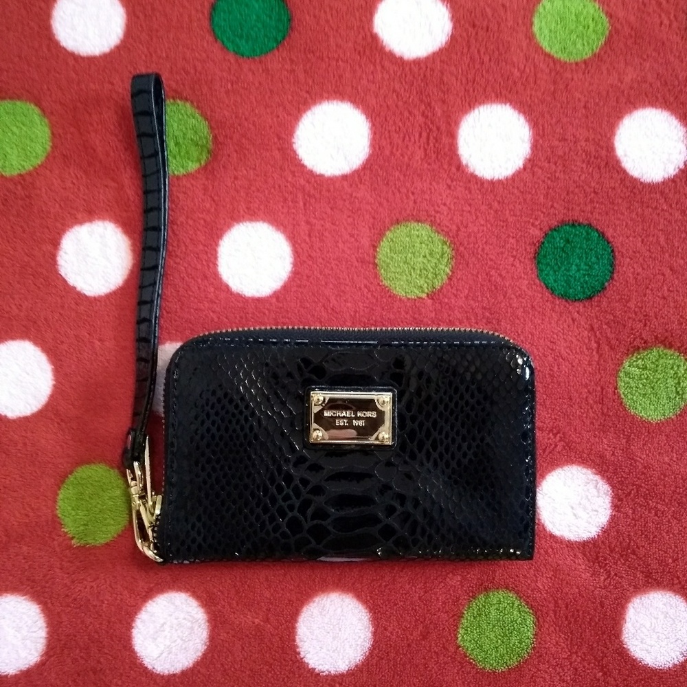⭐Sale⭐ PRICE FIRM!!!! Michael Kors Wristlet - Picture 1 of 7